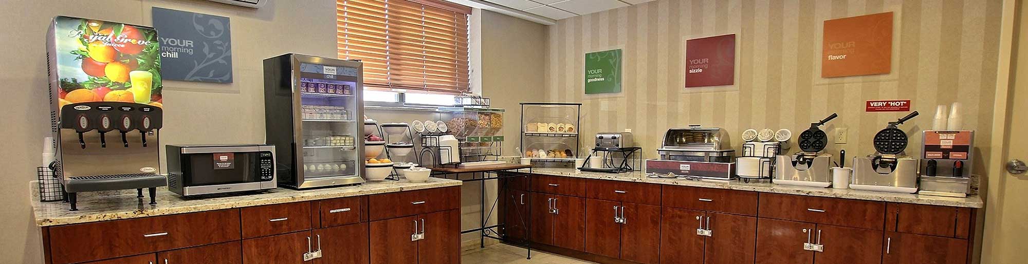 Breakfast at our Comfort Inn Staten Island Hotel
